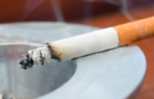 Quitting smoking after lung cancer diagnosis may extend life without cancer recurrence