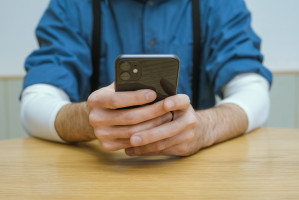 ASCO 2026: Mobile app for symptom monitoring could help people with advanced cancer maintain their quality of life