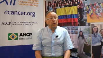 Educación interprofesional en cuidados paliativos: desafíos para un trabajo en equipo efectivo ( Dr. Gustado De Simone - Instituto Pallium Latinoamérica, Buenos Aires, Argentina )